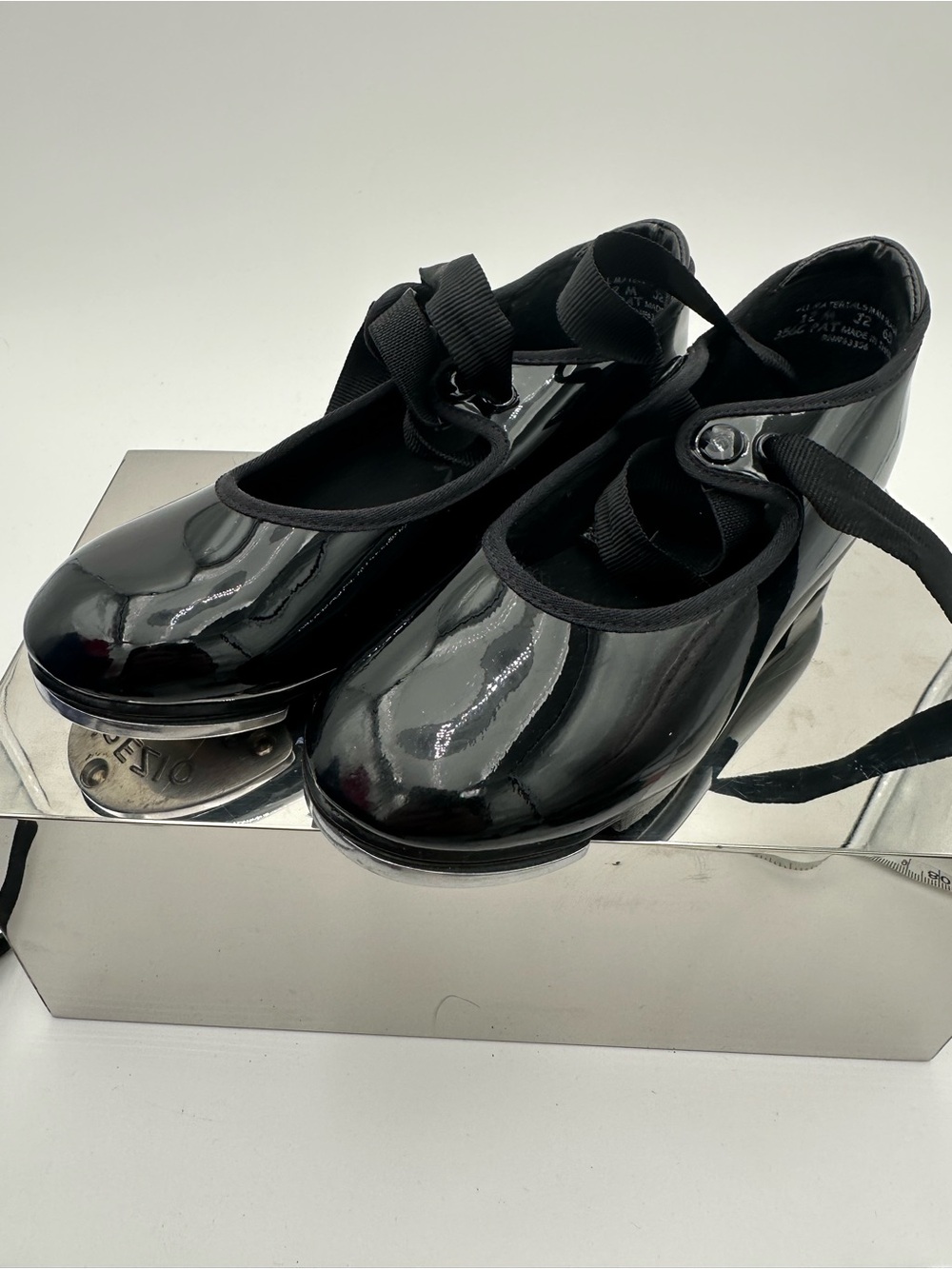 Capezio Tap shoes 12m Black Patent Ribbon Tie for Kids